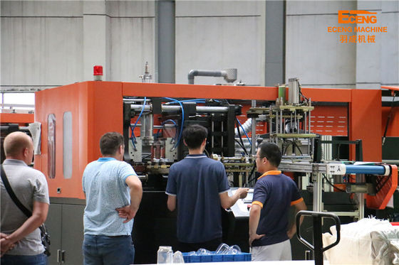 1500ml Automatic PET Blowing Machine 3000BPH Plastic Bottle