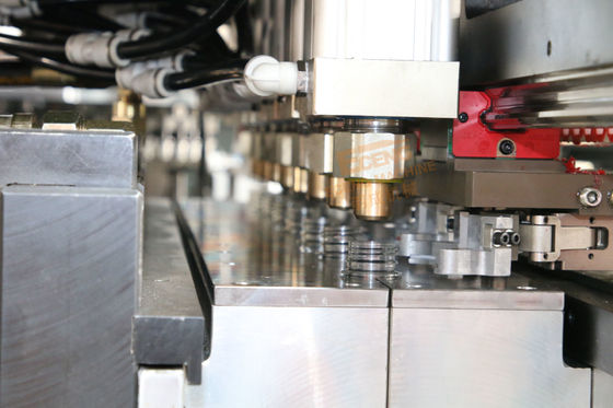 Eight Cavitys Pet Automatic Blow Molding Machine 16000 BPH High Output Plastic Bottle