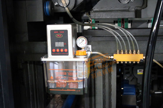 12 Cavity Blow Moulding Machine K12 Fully Automatic With 26000BPH For PET Bottles