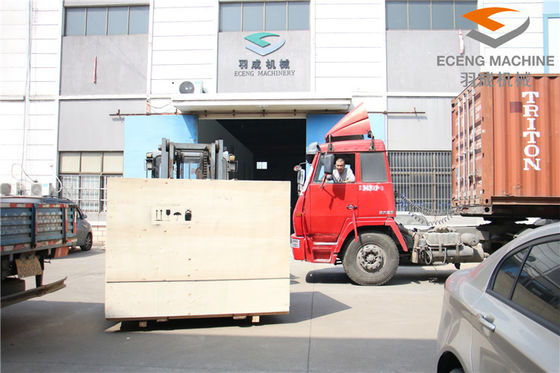 Output 6000BPH Preform PET Bottle Blowing Machine 220V 50HZ